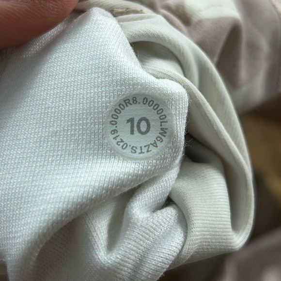 Lululemon Wunder Under Crop (High-Rise) *Full-On Luxtreme 21" Shadow Leaf Light - Picture 11 of 16